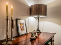 Holiday lets on the French Rivera - Candles and lamp on drawers