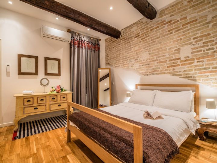 Exclusive holiday houses on the French Rivera - Bedroom