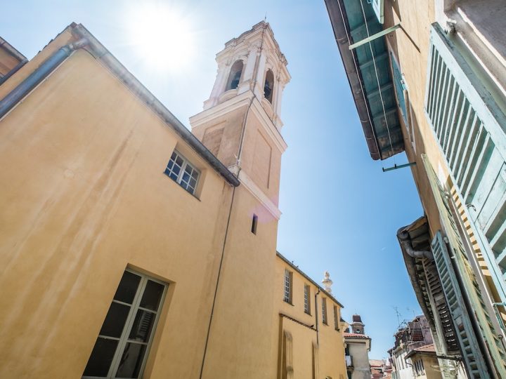 Exclusive holiday houses on the French Rivera - Old town