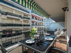 Holiday houses Nice - Balcony table