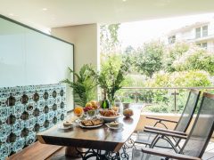 Holiday lets Antibes - Breakfast on terrace table and chairs