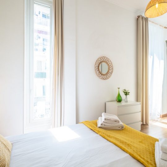 Holiday Letting Nice - Towels on bed