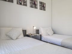 Holiday Letting Antibes - Twin bedroom