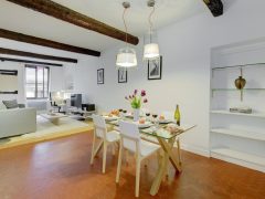 Holiday rentals on the French Rivera - Dining area