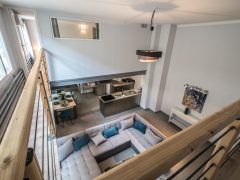 Holiday Letting Nice - Mezzanine looking into living area