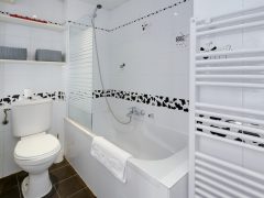 Luxury holiday lets on the French Rivera - Bathroom