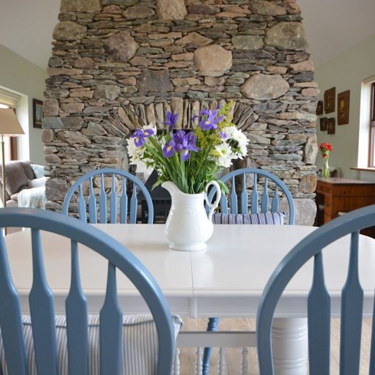 Holiday cottages Dingle - Dining table