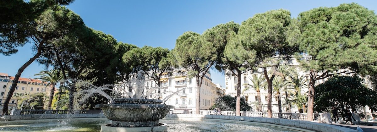 Luxury holiday houses on the French Rivera - Fountain