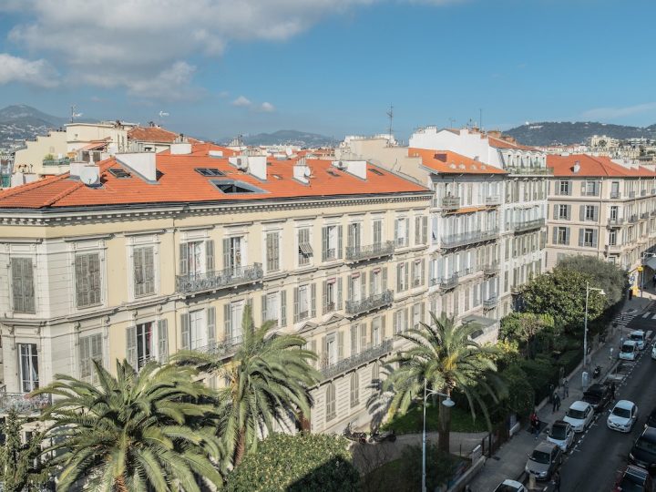 Exclusive holiday rentals on the French Rivera - Balcony view from Gabrielle apartment