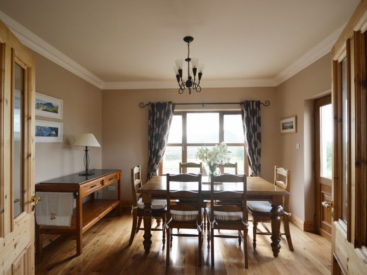 Holiday houses Wild Atlantic Way - Dining area