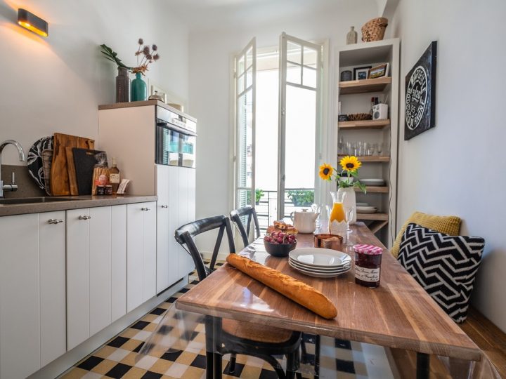 Luxury holiday rentals on the French Rivera - Kitchen diner