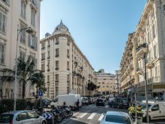 Holiday lets on the French Rivera -Jean Medicin apartment buildings