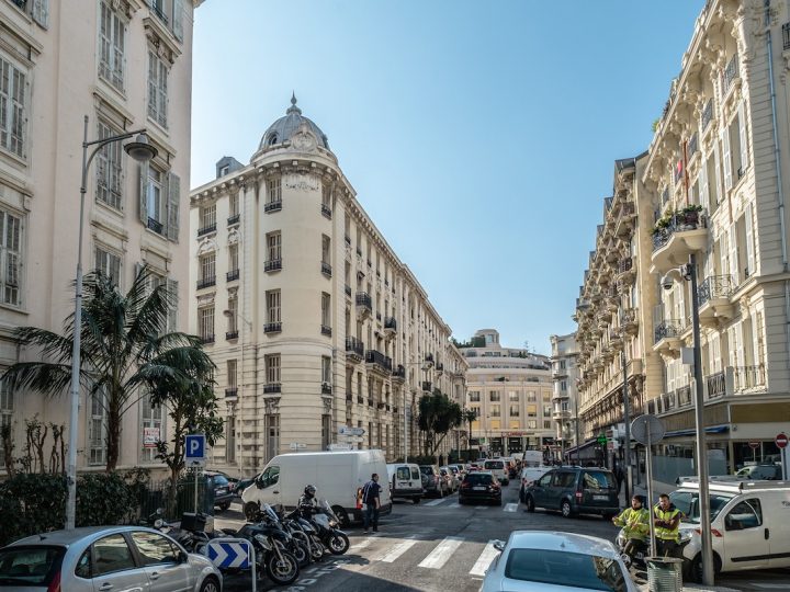 Holiday lets on the French Rivera -Jean Medicin apartment buildings
