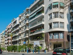 Luxury holiday letting on the French Rivera - Violet building exterior