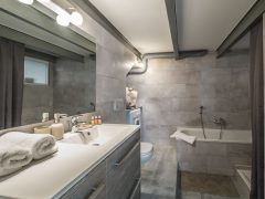 Luxury holiday rentals on the French Rivera - Bathroom