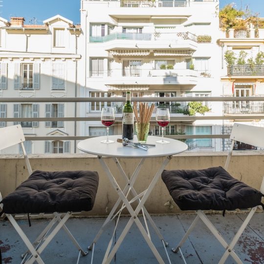 Holiday Letting on the French Rivera - Balcony table and chairs