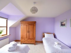 Exclusive holiday cottages Kerry - Twin bedroom