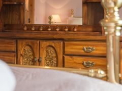 Exclusive holiday houses Kerry - Bedroom drawers