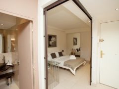 5 Star holiday lets on the French Rivera - bedroom