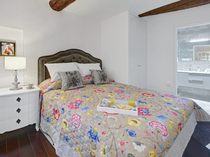 5 Star holiday lets on the French Rivera - Bedroom with ensuite