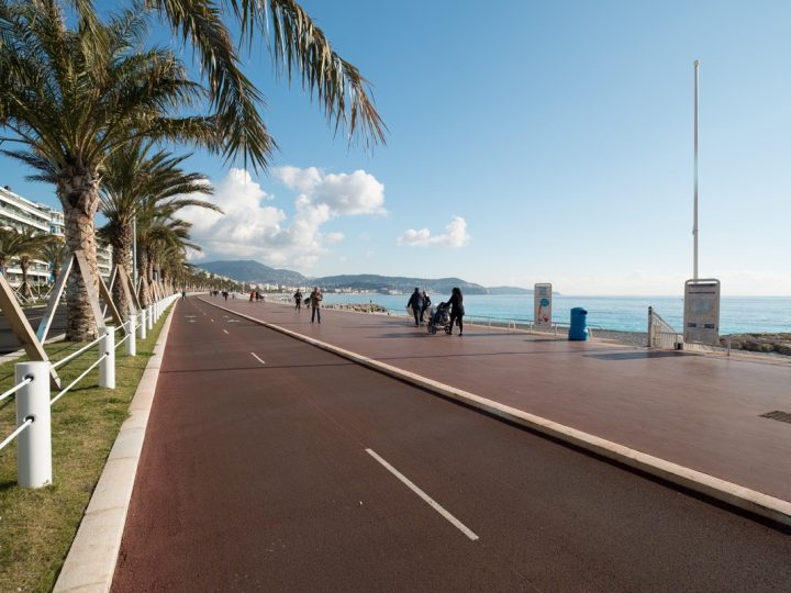 Holiday lets on the French Rivera - Promenade des Anglais