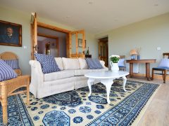 Exclusive holiday rentals on the Wild Atlantic Way - Livinng area