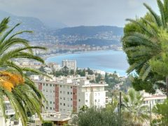 Exclusive holiday lets on the French Rivera - Fabron view of the sea