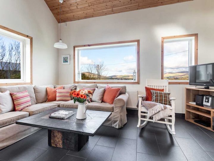 Exclusive Holiday Lets on the Wild Atlantic Way - Living area