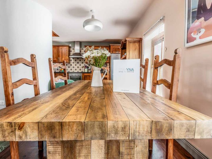Exclusive holiday rentals Kerry - Kitchen table