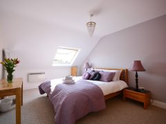 Holiday houses Wild Atlantic Way - Purple bedroom