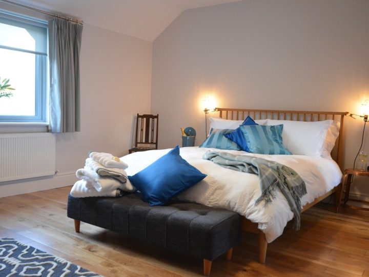 Holiday cottages Ireland - Blue bedroom