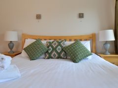 Exclusive holiday rentals Kerry - double bed
