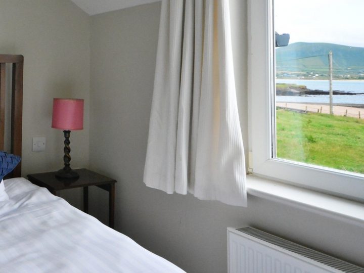 Exclusive holiday rentals on the Wild Atlantic Way - Bedroom sea view