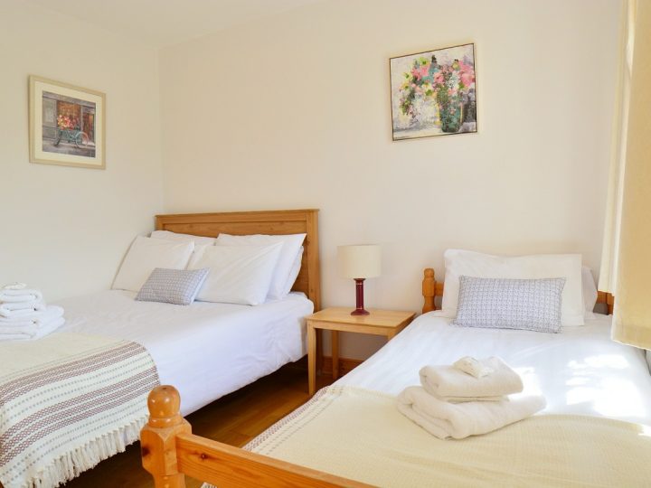 Exclusive holiday houses Kerry - Double and single bed