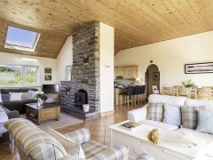 Exclusive holiday houses Kerry - Living and dining area