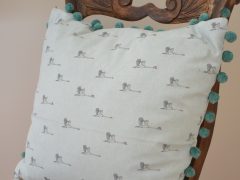 Exclusive holiday cottage on the Wild Atlantic Way - Cushion close up