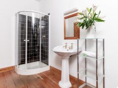 Holiday Homes Wild Atlantic Way - Shower room