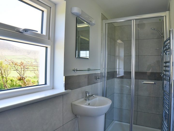 Exclusive holiday rentals Kerry - Ensuite bathroom