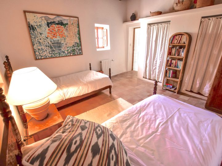 5 Star holiday rentals Ibiza - Twin bedroom