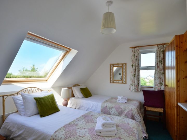 Holiday homes Kerry - Twin bedroom