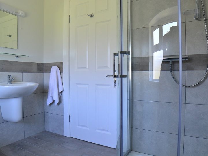 Exclusive holiday houses on the Wild Atlantic Way - Bathroom