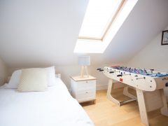 Holiday homes Kerry - Single bed and table football