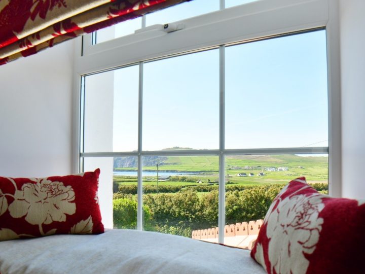 Maison de vacances exclusive sur la Wild Atlantic Way - Vue de Ballyferriter de la fenêtre