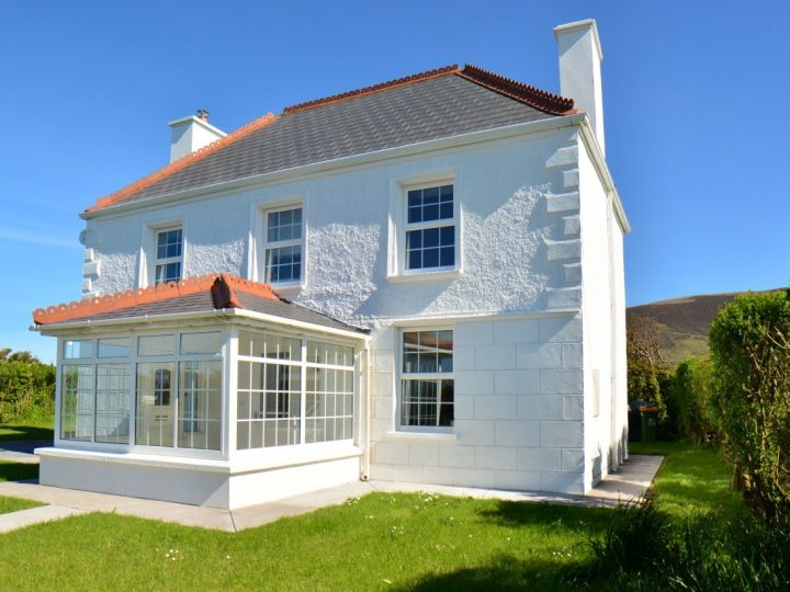 Holiday rentals Wild Atlantic Way - Home exterior