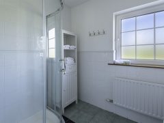 Exclusive holiday rentals Kerry - Main bathroom