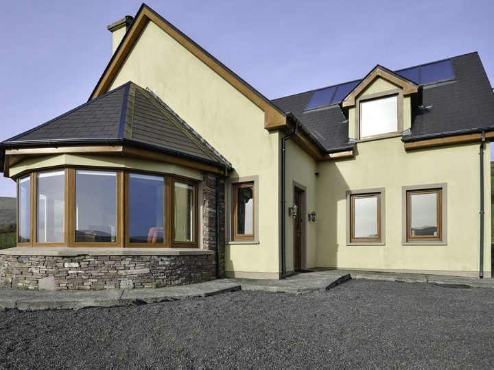 Holiday cottages Dingle - Home exterior