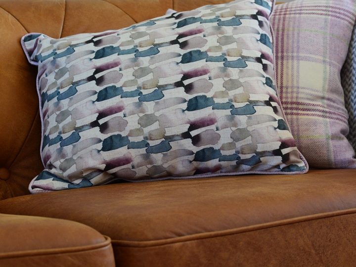 Exclusive holiday rentals on the Wild Atlantic Way - Cushion close up