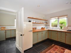 Holiday cottages Dingle - Kitchen into utility