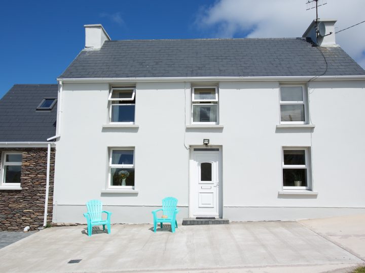 Holiday homes Dingle - Exterior