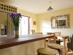 Holiday rentals Wild Atlantic Way - Kitchen island close up